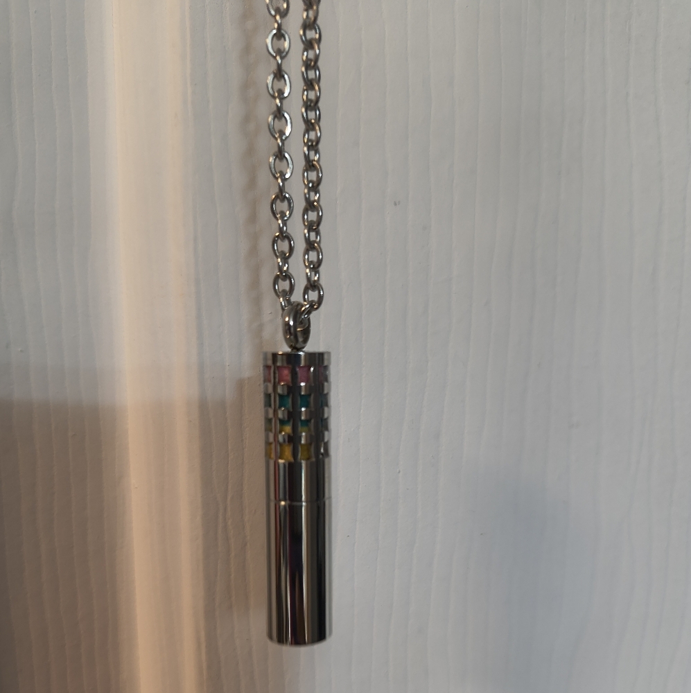 Essential Oil Stainless Steel Hypoallergenic Silver Lattice Pendant Necklace